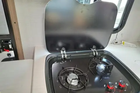 Perfect for families! 2024 Forest River Vibe 18' Trailer