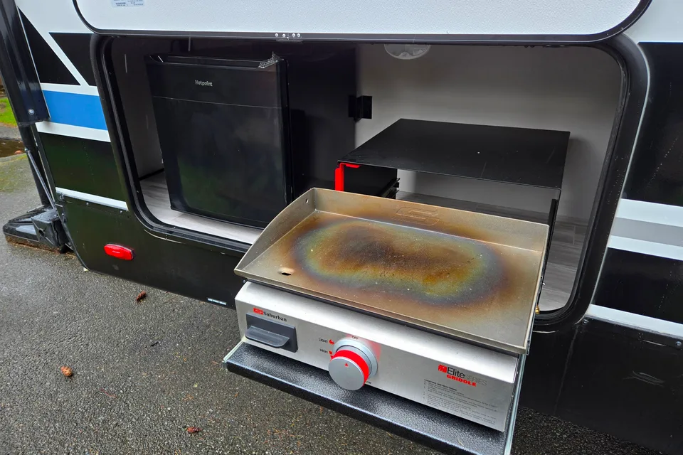 Perfect for families! 2024 Forest River Vibe 18' Trailer