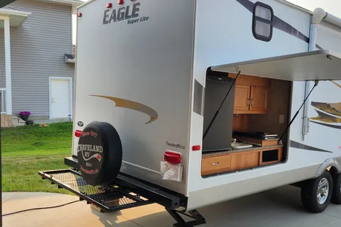 Stephanie's Jayco Eagle Travel Trailer