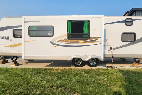 Stephanie's Jayco Eagle Travel Trailer