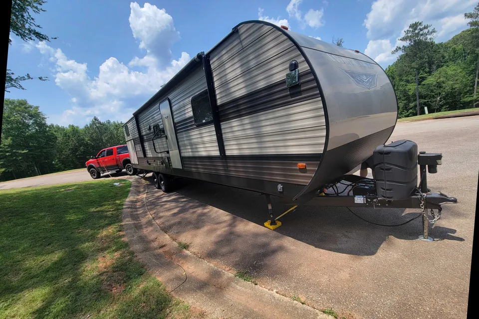 Perfect for Family, Pet Friendly Travel Trailer 
