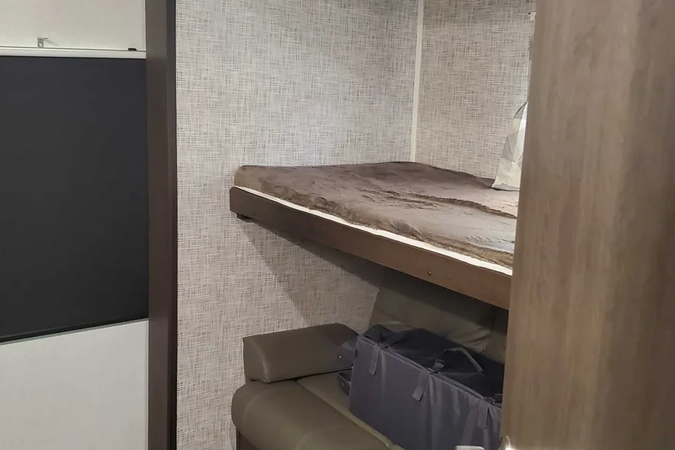 Perfect for Family, Pet Friendly Travel Trailer 