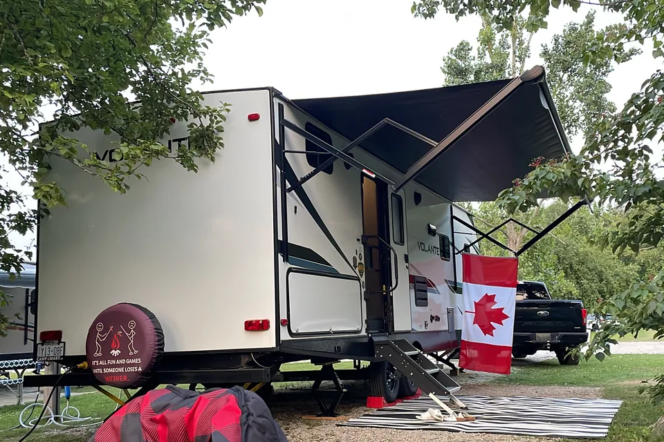 john's Crossroads Volante Travel Trailer