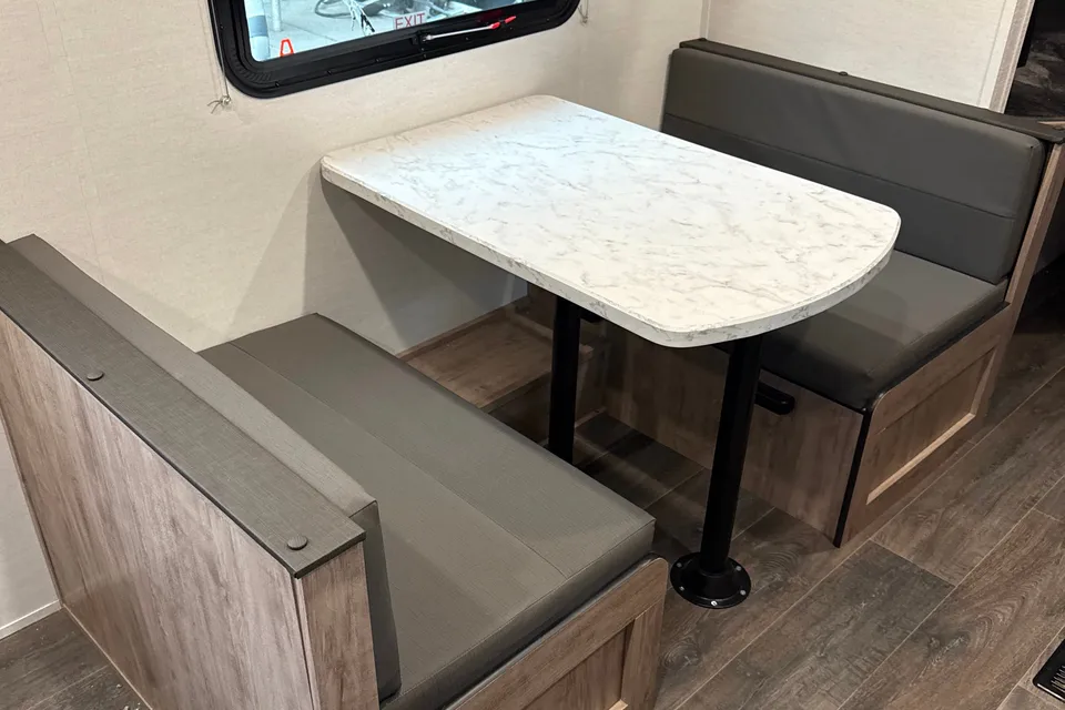 Wayne's Grand River 26DB Travel Trailer