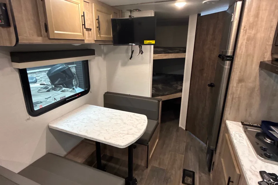 Wayne's Grand River 26DB Travel Trailer