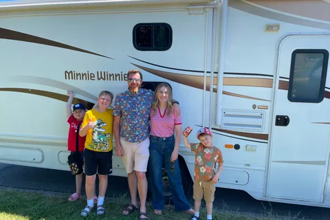 The "MINNIE WINNIE" (Class C Winnebago)