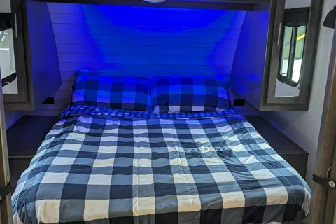Melissa's Crossroads Sunset Super Lite 26bhs Travel Trailer
