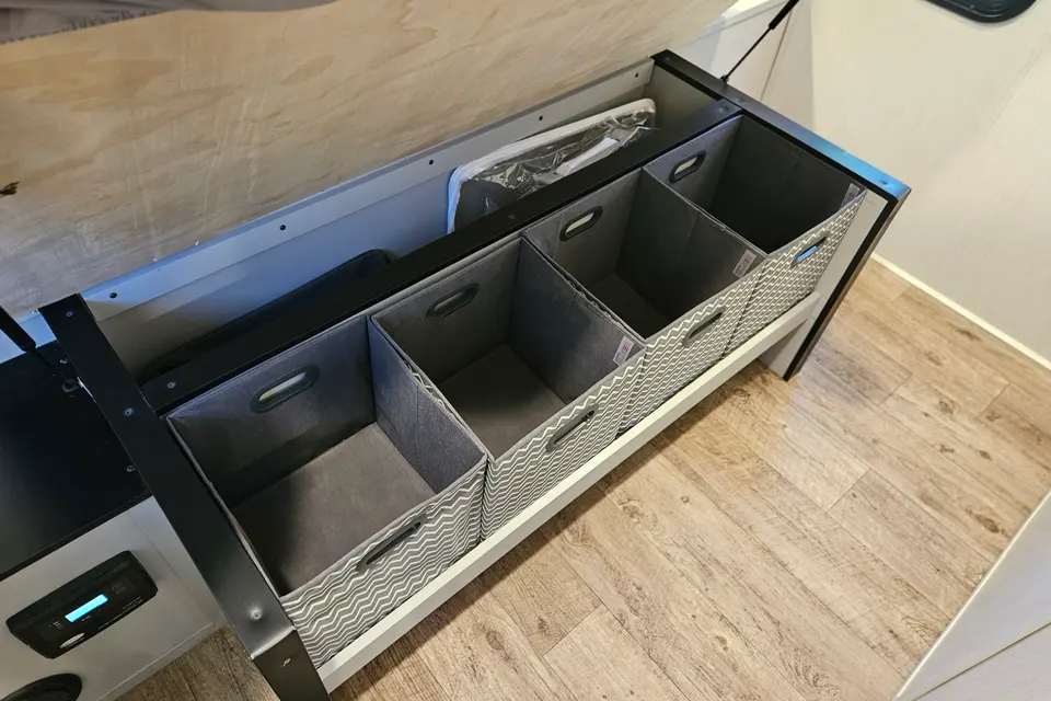 Paul's Forest River Vibe 25RK Travel Trailer (29ft)