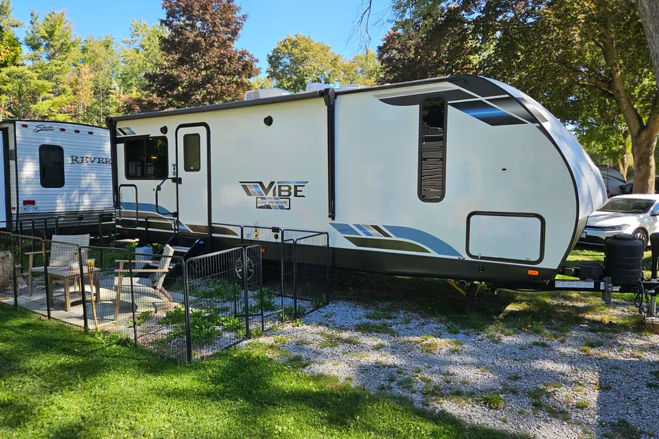 Paul's Forest River Vibe 25RK Travel Trailer (29ft)