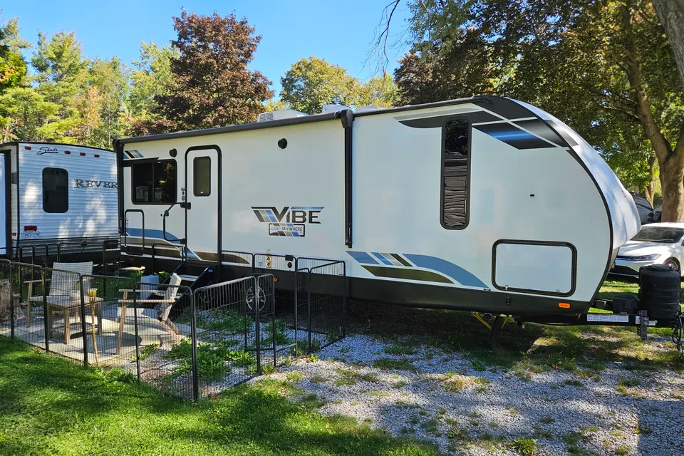 Paul's Forest River Vibe 25RK Travel Trailer (29ft)