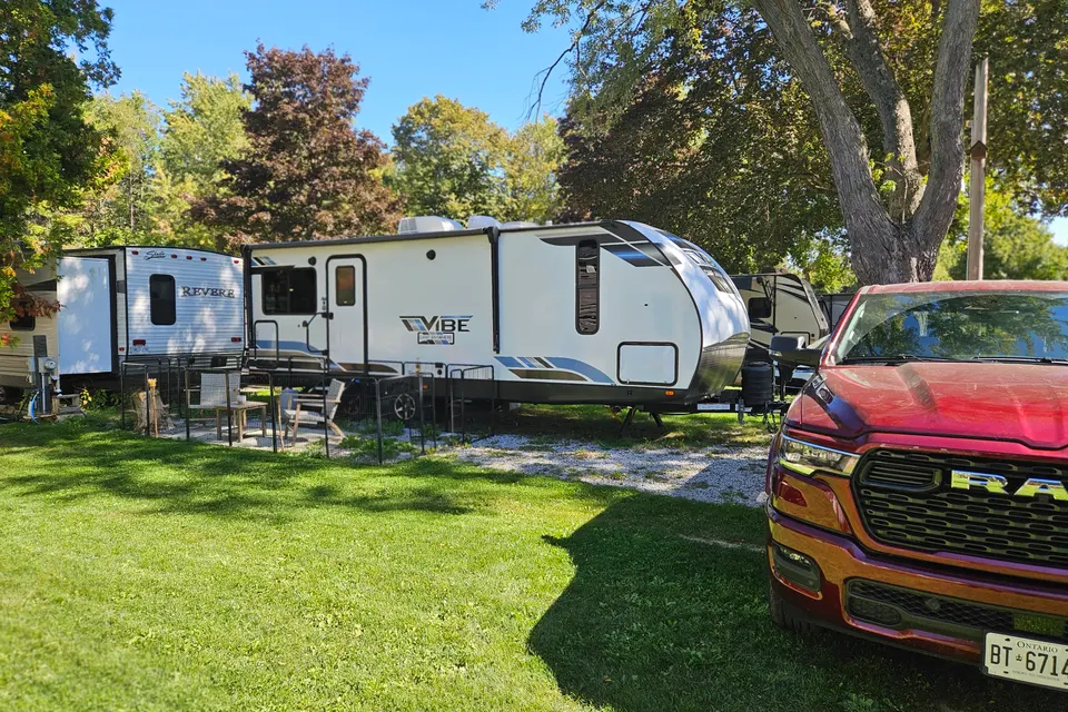 Paul's Forest River Vibe 25RK Travel Trailer (29ft)