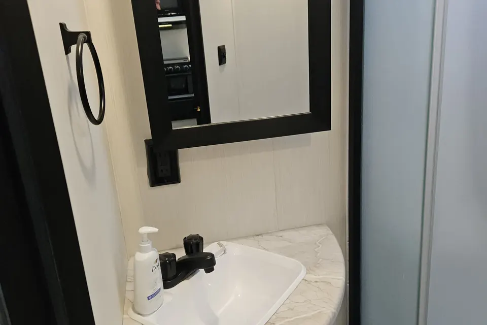 Paul's Forest River Vibe 25RK Travel Trailer (29ft)