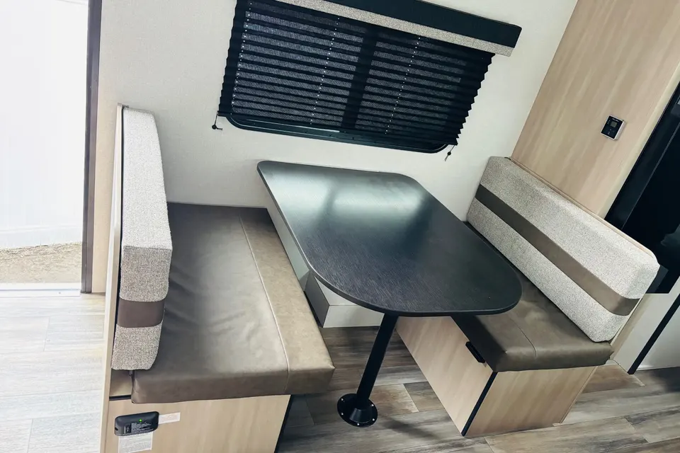 Castelo Colt Co. Open Range Colt 2026 Travel Trailer