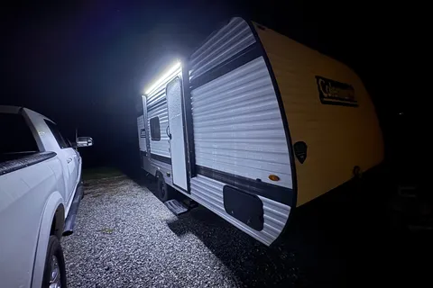 William's Coleman 17r Travel Trailer