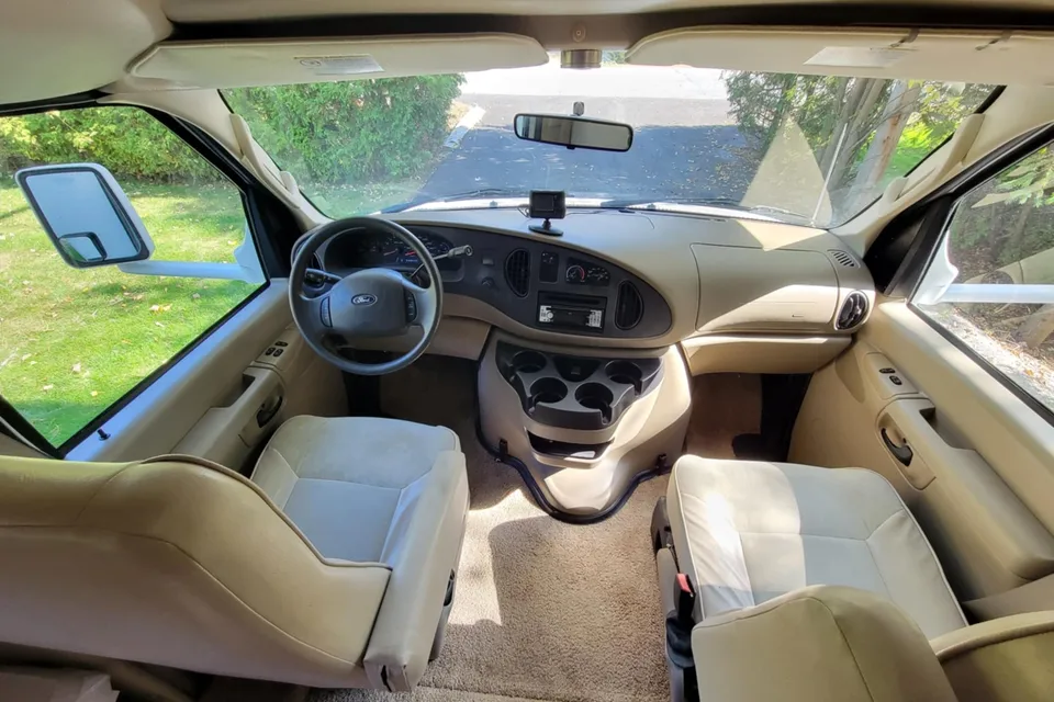 Forest River Sunseeker 3100 Class C