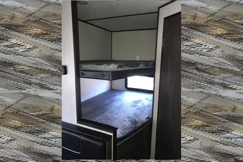 George's Dutchmen COLEMAN 214BH 2021 Travel Trailer