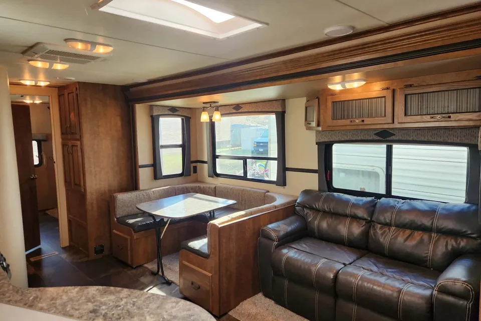 Crossroads Rezerve Travel Trailer