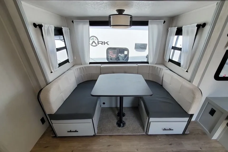 **Full size SUV & 1/2 ton towable** Rustic Royalty Vibe Family Trailer*ASK about August discounts *