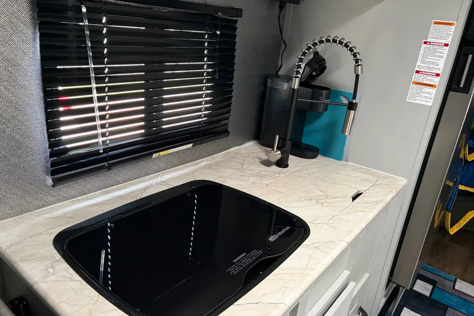 **Full size SUV & 1/2 ton towable** Rustic Royalty Vibe Family Trailer*