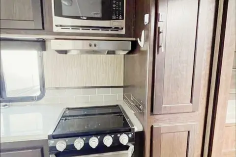 Couples Fun Finder Travel Trailer