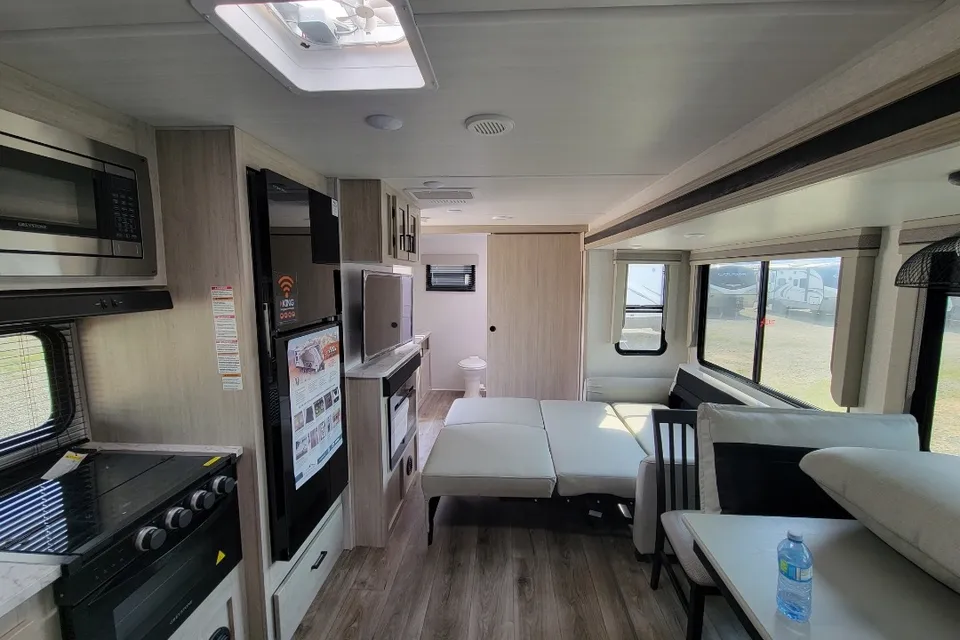 glamping in the 30ft east to west Alta!