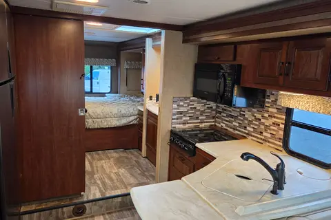 Guru's Forest River 3050S Class C