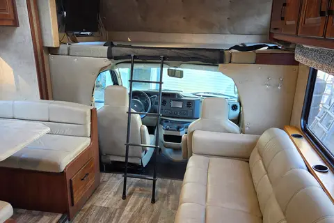 Guru's Forest River 3050S Class C
