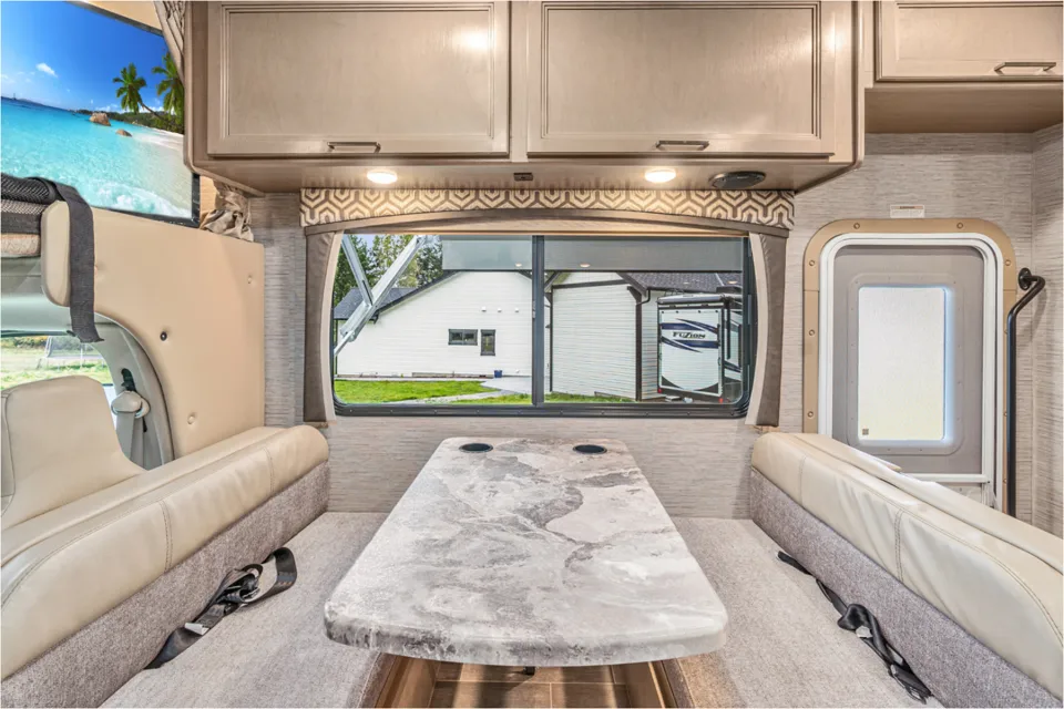 C7 - 2022 Thor Motor Coach Chateau 27