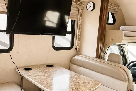 2018 Thor Motor Coach Freedom Elite 29FE Class C with STANDARD DL