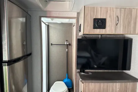 Patricia's Winnebago Micro Minnie flx Travel Trailer
