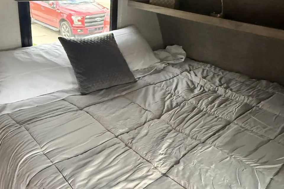 Patricia's Winnebago Micro Minnie flx Travel Trailer