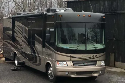 Beautiful Class A Motorhome for Couples!
