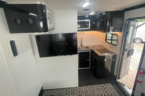 Chris's Stealth Nomad 24FK Car/Toy Hauler