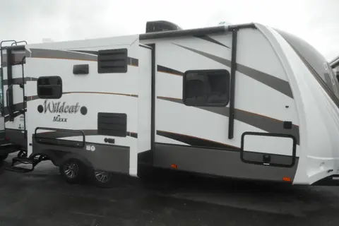 4 season travel trailer 
