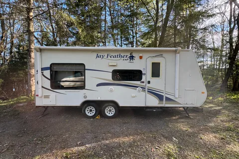 Ryan's Jayco EXP213 Hybrid