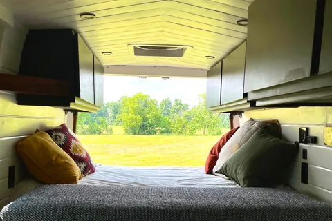 Freeda - Mercedes-Benz Sprinter 144wb Campervan