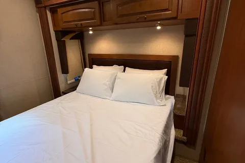 Luxury 2015 Jayco RV - Sleep 6 - Family Road Trip!