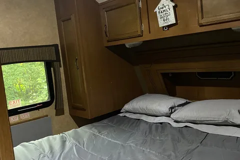 Amy's Starcraft 299BHU Travel Trailer