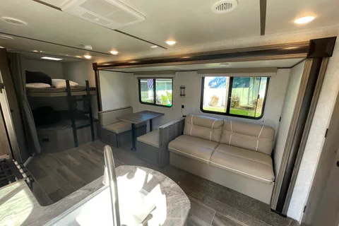2021 Gulf Stream RV Ameri-Lite 268BH - Bunkhouse & 50 Gallon water tank