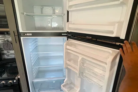 2021 Gulf Stream RV Ameri-Lite 268BH - Bunkhouse & 50 Gallon water tank