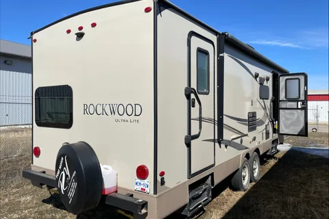 Carson's Forest River Rockwood 2702WS Travel Trailer