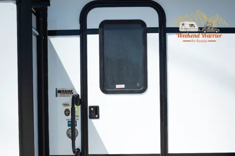 Coachmen Apex Ultra-Lite 293RLDS Travel Trailer