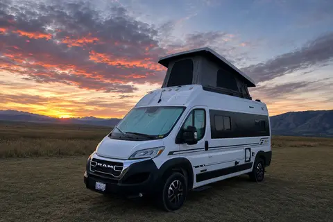 Cam's Adventure Winnebago Solis 59P