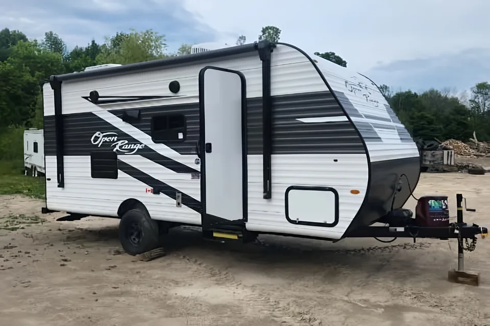 Adam's Open Range 19bh Travel Trailer