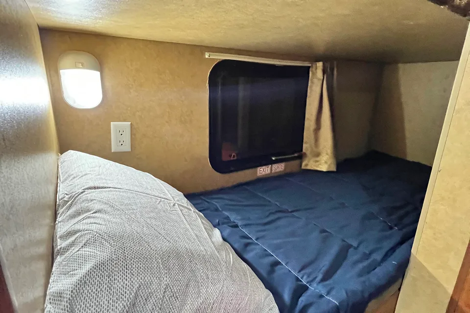 Adventure Awaits: Your Ultimate Mobile Escape Minivan, SUV towable)