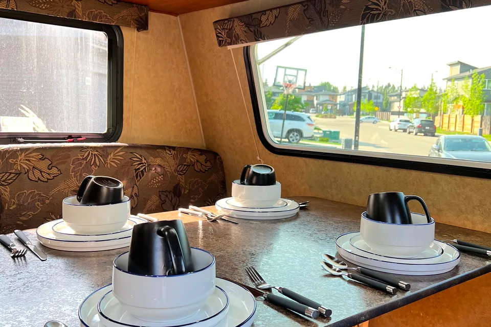 Adventure Awaits: Your Ultimate Mobile Escape Minivan, SUV towable)