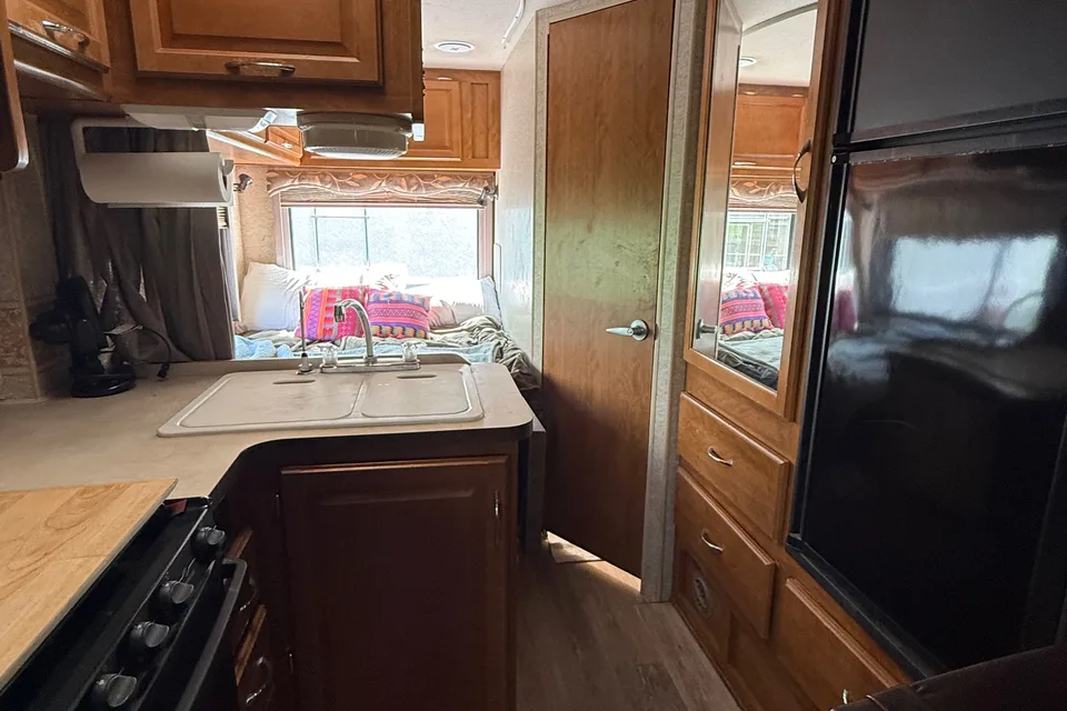 2004 Fleetwood Jamboree 24D | Easy Adventure RV | Sleeps 5-6