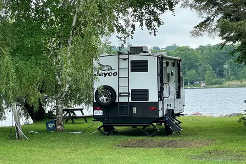 Gloria's Jayco 16fbs Travel Trailer
