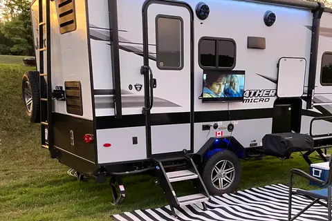 Gloria's Jayco 16fbs Travel Trailer