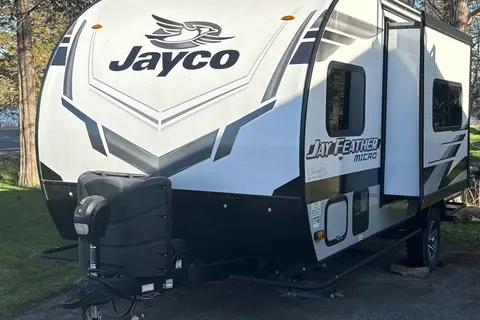 Gloria's Jayco 16fbs Travel Trailer